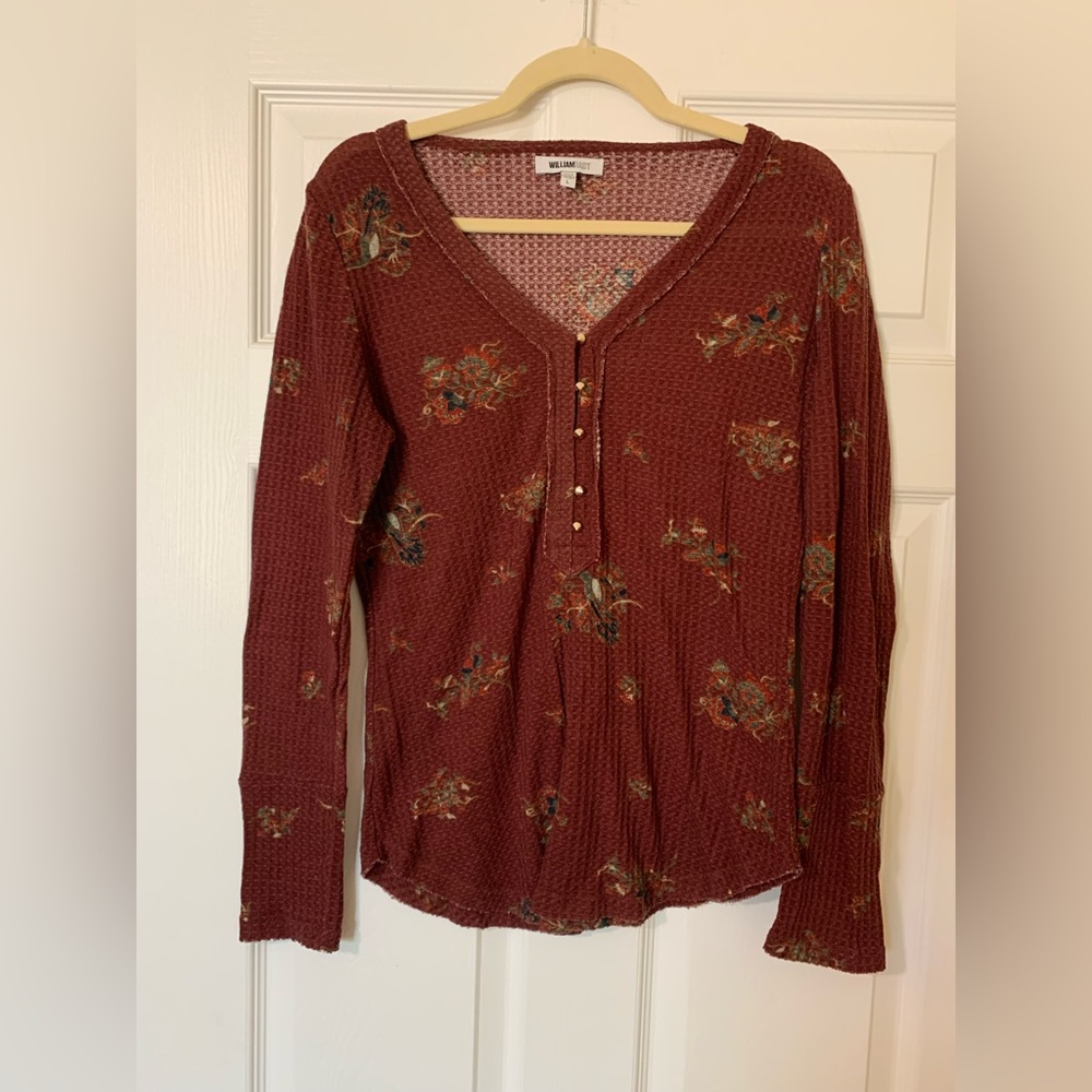 William Rast Burgundy Floral V-Neck Blouse Stud Button Front‎ Detail Coquette
